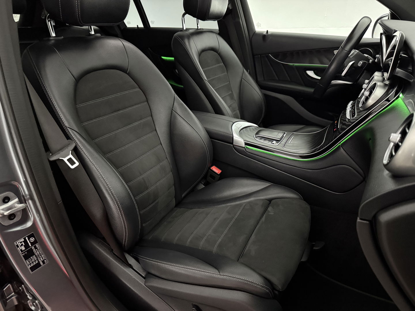 Mercedes-Benz GLC 300de 4MATIC Business Solution AMG | SOH 92% | Pano | Sfeerverl. | Camera | Virtual | Carplay | Trekh. | Keyless