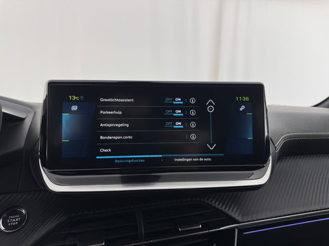 Peugeot e-208 EV GT Pack 50 kWh [ 3-Fase ] (INCL-BTW) (INCL-BTW) *FULL-LED | DIGI-COCKPIT | BLINDSPOT | CAMERA | LEATHER-ALCANTARA | AMBIENT-LIGHT | NAVI-FULLMAP | LANE-ASSIST | KEYLESS | DAB | CCS-FASTLOADER | HEATED-SPORTSEATS | 17'