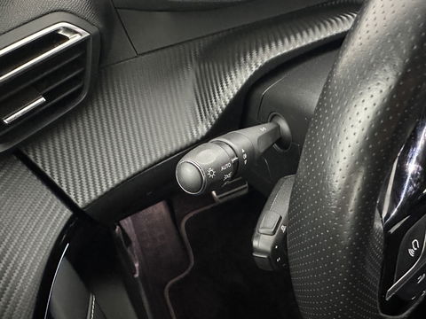 Peugeot e-208 EV GT Pack 50 kWh [ 3-Fase ] (INCL-BTW) (INCL-BTW) *FULL-LED | DIGI-COCKPIT | BLINDSPOT | CAMERA | LEATHER-ALCANTARA | AMBIENT-LIGHT | NAVI-FULLMAP | LANE-ASSIST | KEYLESS | DAB | CCS-FASTLOADER | HEATED-SPORTSEATS | 17'