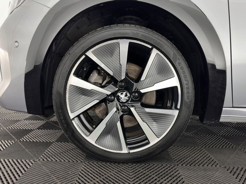 Peugeot e-208 EV GT Pack 50 kWh [ 3-Fase ] (INCL-BTW) (INCL-BTW) *FULL-LED | DIGI-COCKPIT | BLINDSPOT | CAMERA | LEATHER-ALCANTARA | AMBIENT-LIGHT | NAVI-FULLMAP | LANE-ASSIST | KEYLESS | DAB | CCS-FASTLOADER | HEATED-SPORTSEATS | 17'