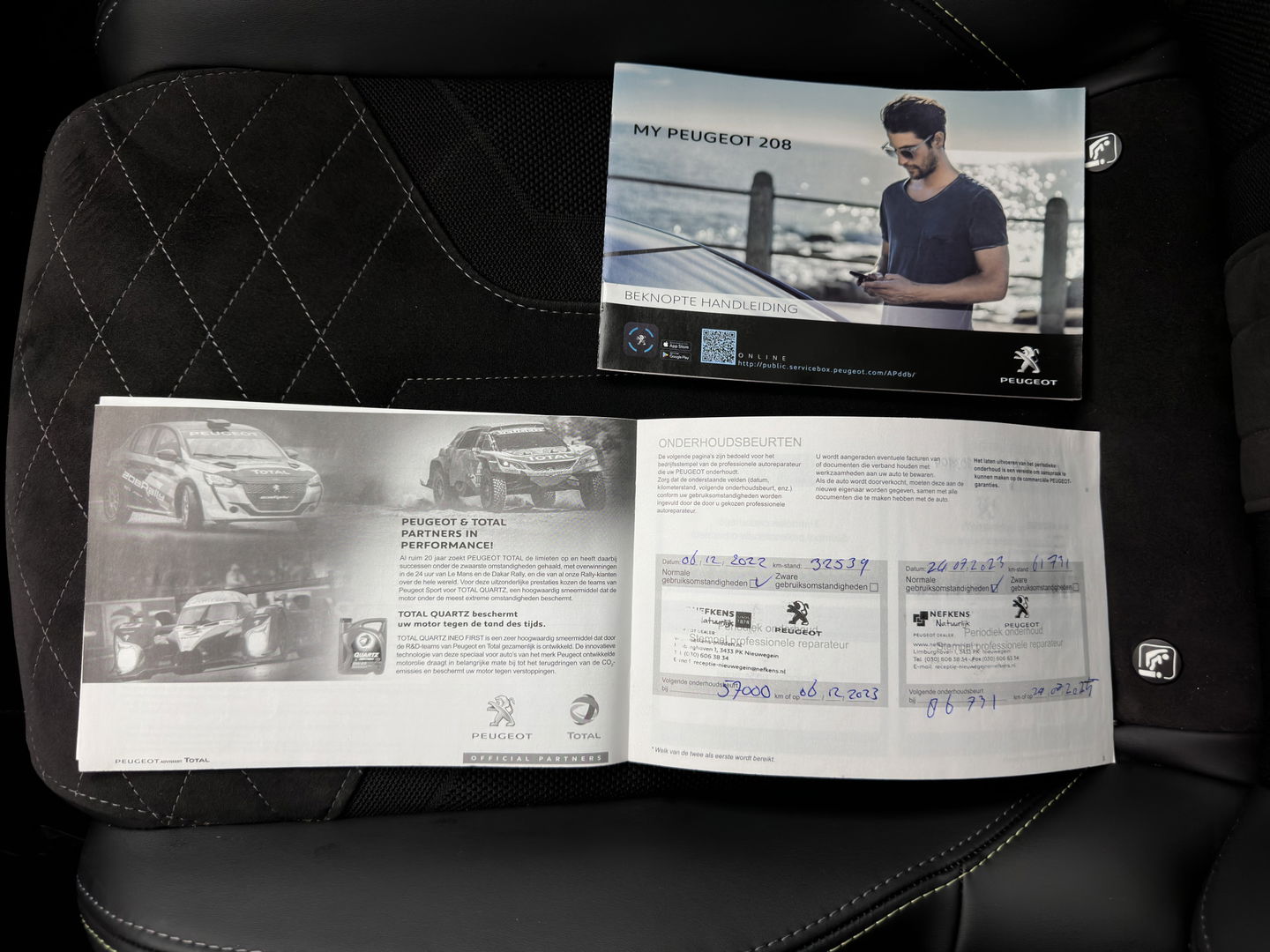 Peugeot e-208 EV GT Pack 50 kWh [ 3-Fase ] (INCL-BTW) (INCL-BTW) *FULL-LED | DIGI-COCKPIT | BLINDSPOT | CAMERA | LEATHER-ALCANTARA | AMBIENT-LIGHT | NAVI-FULLMAP | LANE-ASSIST | KEYLESS | DAB | CCS-FASTLOADER | HEATED-SPORTSEATS | 17'