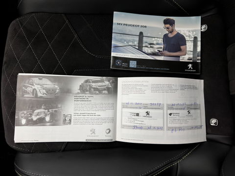 Peugeot e-208 EV GT Pack 50 kWh [ 3-Fase ] (INCL-BTW) (INCL-BTW) *FULL-LED | DIGI-COCKPIT | BLINDSPOT | CAMERA | LEATHER-ALCANTARA | AMBIENT-LIGHT | NAVI-FULLMAP | LANE-ASSIST | KEYLESS | DAB | CCS-FASTLOADER | HEATED-SPORTSEATS | 17'