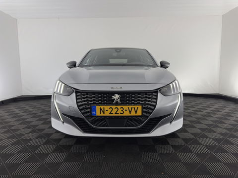 Peugeot e-208 EV GT Pack 50 kWh [ 3-Fase ] (INCL-BTW) (INCL-BTW) *FULL-LED | DIGI-COCKPIT | BLINDSPOT | CAMERA | LEATHER-ALCANTARA | AMBIENT-LIGHT | NAVI-FULLMAP | LANE-ASSIST | KEYLESS | DAB | CCS-FASTLOADER | HEATED-SPORTSEATS | 17'