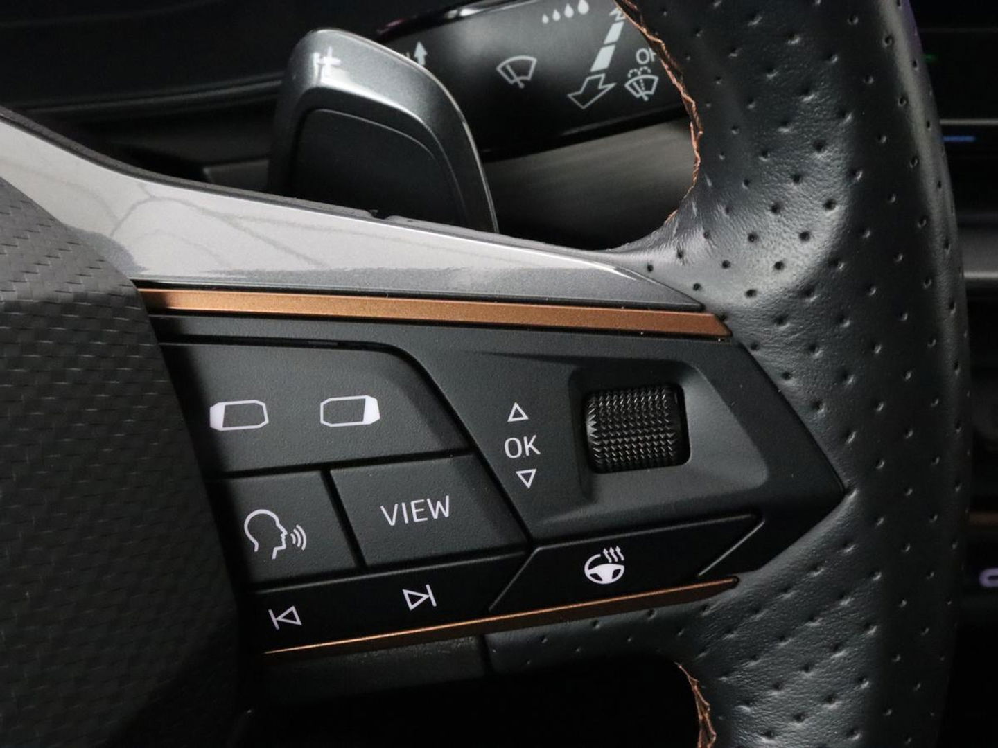 CUPRA Formentor 1.4 eHybrid | Stoelverwarming | Carplay | Adaptive cruise | Sfeerverlichting | Navigatie | Keyless | Stuurverwarming | Full LED | PHEV | Plug In