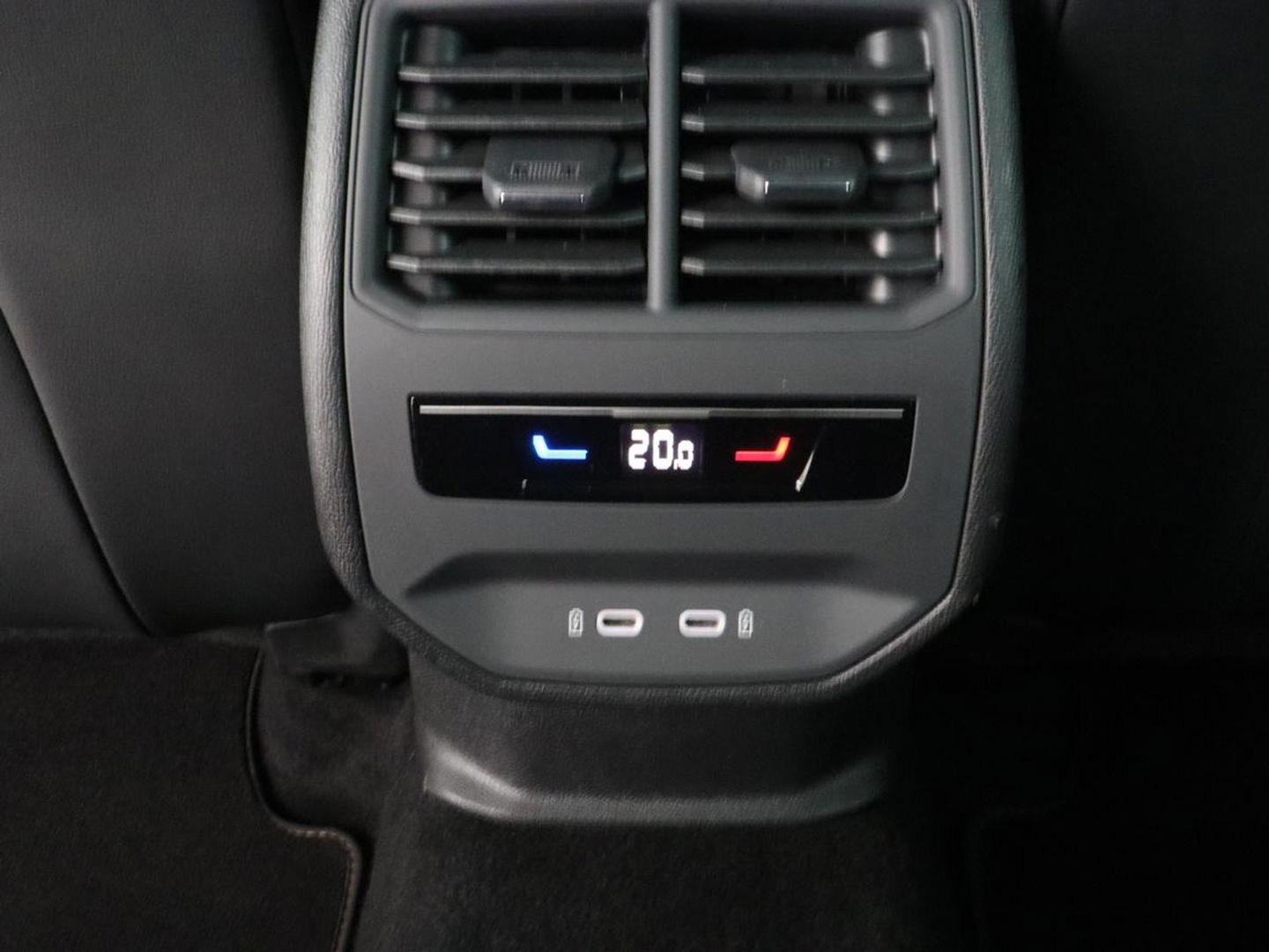 CUPRA Formentor 1.4 eHybrid | Stoelverwarming | Carplay | Adaptive cruise | Sfeerverlichting | Navigatie | Keyless | Stuurverwarming | Full LED | PHEV | Plug In