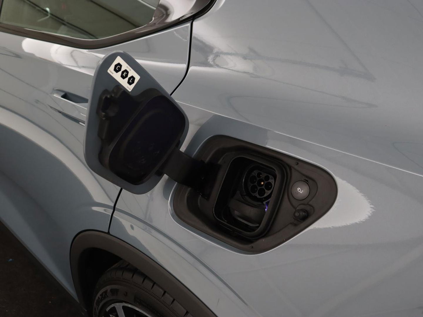 Polestar 2 Long Range Dual Motor Launch Edition 78kWh | Panoramadak | Trekhaak | 360 Camera | Achterbankverwarming | Adaptive cruise | Carplay | Camera | Stoelverwarming | Keyless