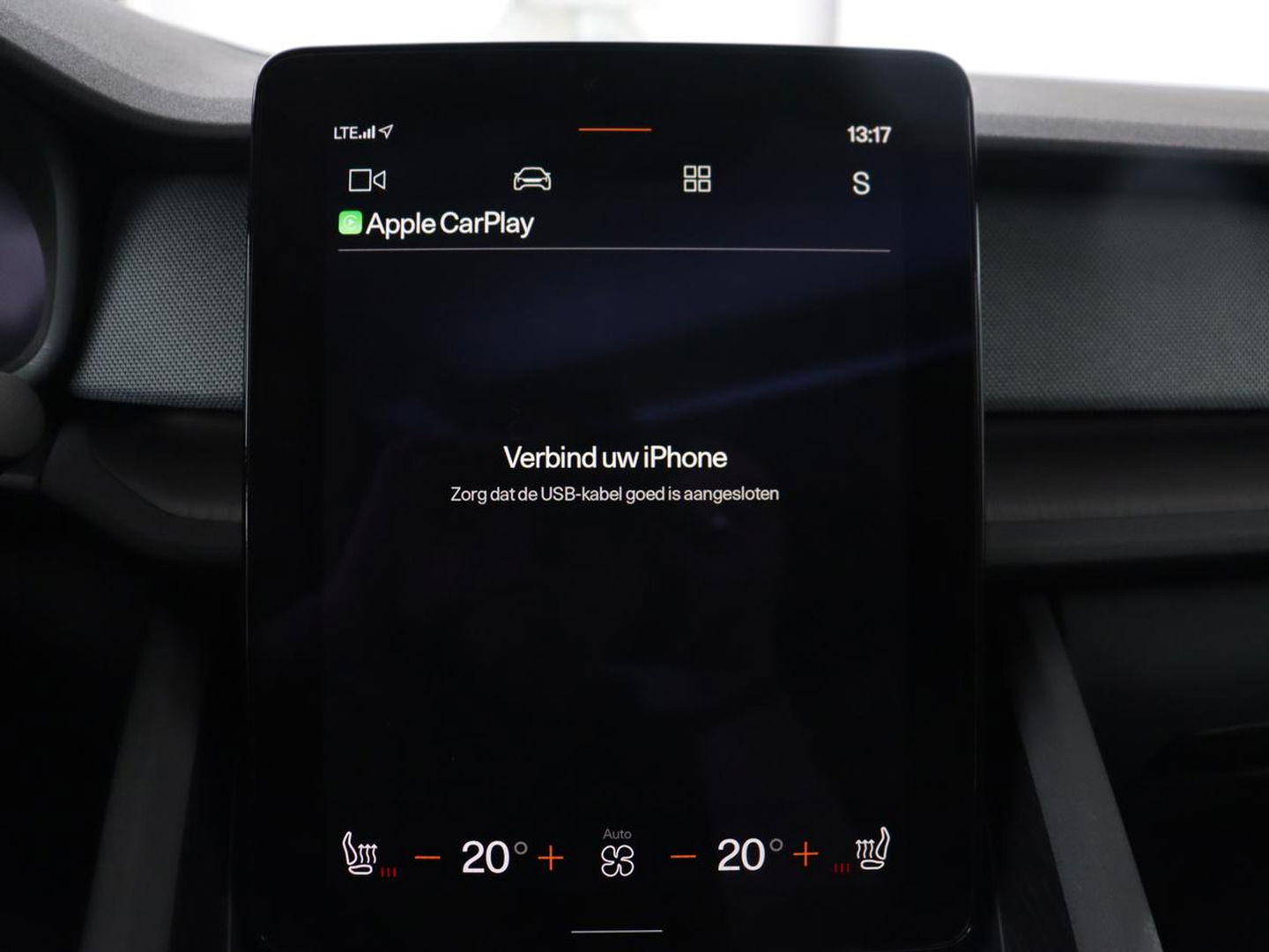 Polestar 2 Long Range Dual Motor Launch Edition 78kWh | Panoramadak | Trekhaak | 360 Camera | Achterbankverwarming | Adaptive cruise | Carplay | Camera | Stoelverwarming | Keyless