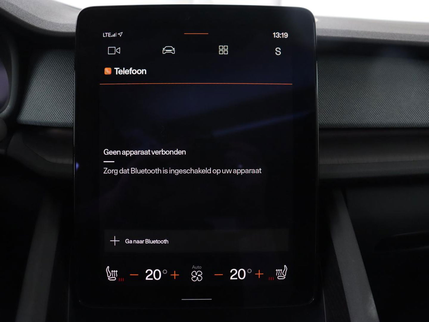 Polestar 2 Long Range Dual Motor Launch Edition 78kWh | Panoramadak | Trekhaak | 360 Camera | Achterbankverwarming | Adaptive cruise | Carplay | Camera | Stoelverwarming | Keyless