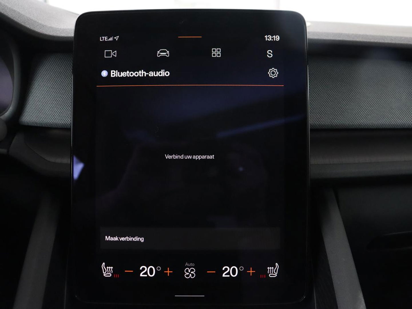 Polestar 2 Long Range Dual Motor Launch Edition 78kWh | Panoramadak | Trekhaak | 360 Camera | Achterbankverwarming | Adaptive cruise | Carplay | Camera | Stoelverwarming | Keyless