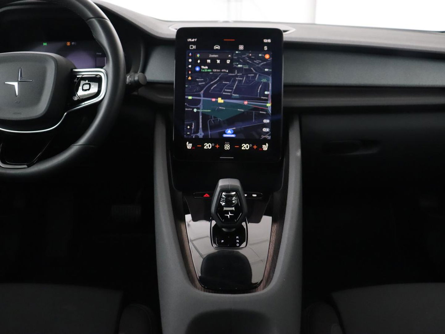 Polestar 2 Long Range Dual Motor Launch Edition 78kWh | Panoramadak | Trekhaak | 360 Camera | Achterbankverwarming | Adaptive cruise | Carplay | Camera | Stoelverwarming | Keyless