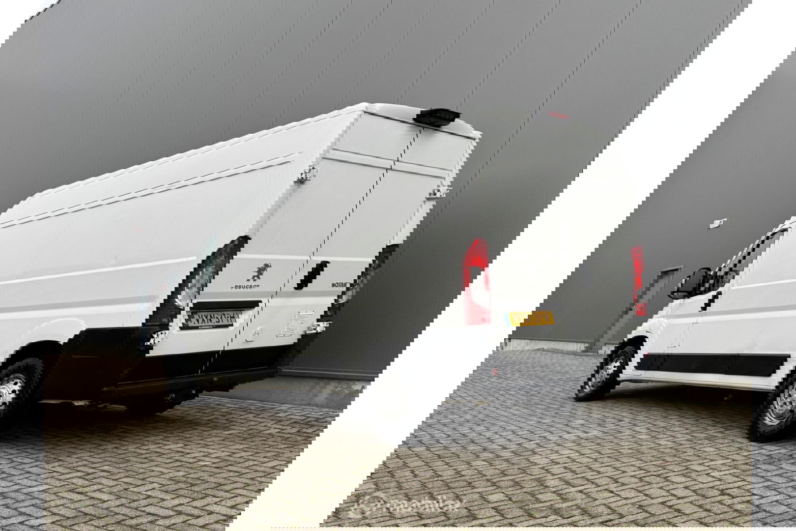 Peugeot Boxer Bestel 335 2.0 BlueHDI L3H2 Pro | Camera | Camper | Trekhaak | Airco | Cruise | Mistlampen |