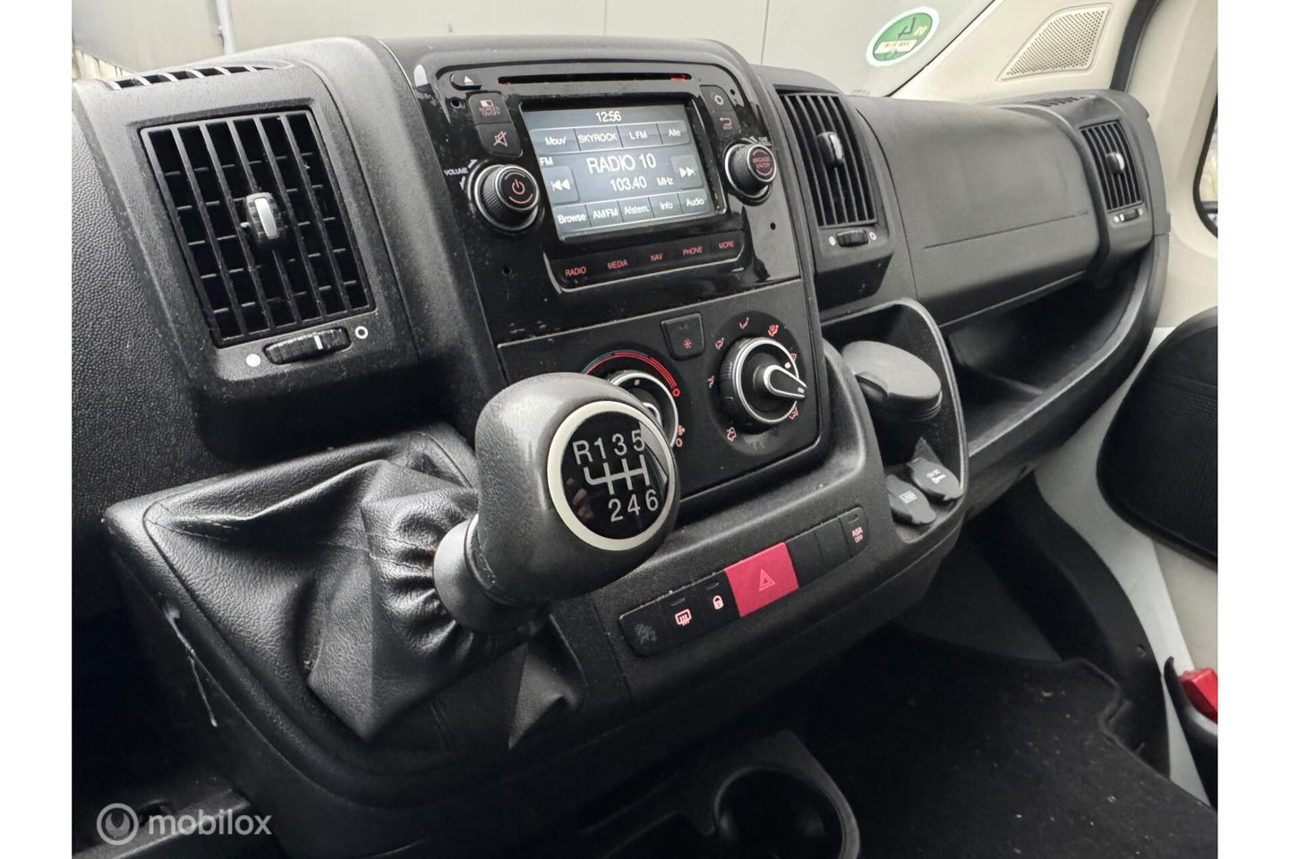 Peugeot Boxer Bestel 335 2.0 BlueHDI L3H2 Pro | Camera | Camper | Trekhaak | Airco | Cruise | Mistlampen |