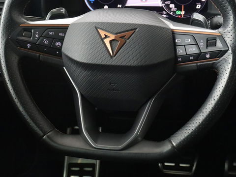 CUPRA Formentor 1.4 eHybrid VZ | 245pk | Trekhaak | Leder | Stoelverwarming | Camera | Carplay | Adaptive cruise | Memory | Keyless | 19'' | Full LED | Sportstoelen | PHEV | Plug In