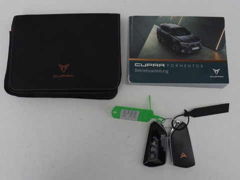 CUPRA Formentor 1.4 eHybrid VZ | 245pk | Trekhaak | Leder | Stoelverwarming | Camera | Carplay | Adaptive cruise | Memory | Keyless | 19'' | Full LED | Sportstoelen | PHEV | Plug In