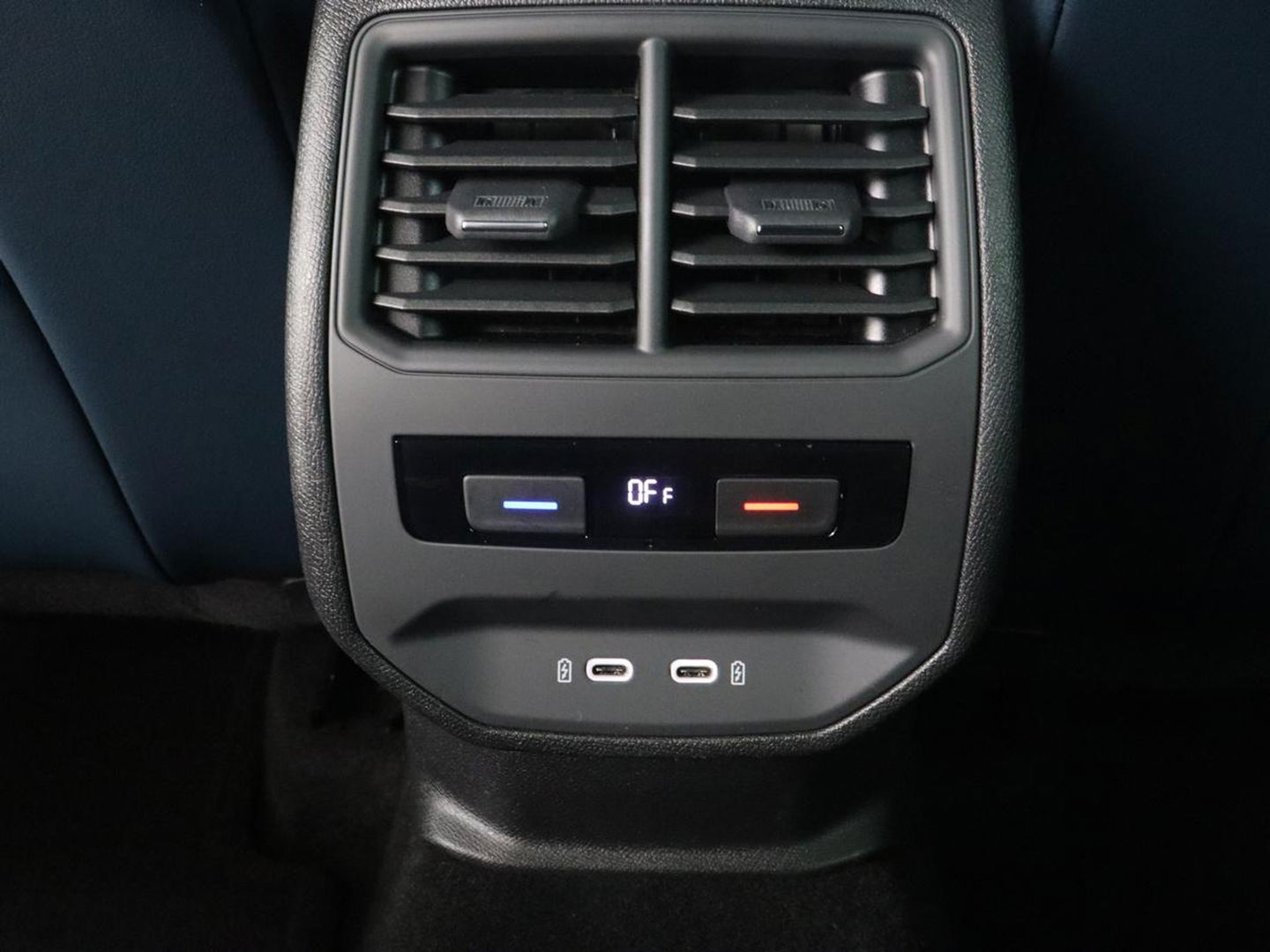 CUPRA Formentor 1.4 eHybrid VZ | 245pk | Trekhaak | Leder | Stoelverwarming | Camera | Carplay | Adaptive cruise | Memory | Keyless | 19'' | Full LED | Sportstoelen | PHEV | Plug In