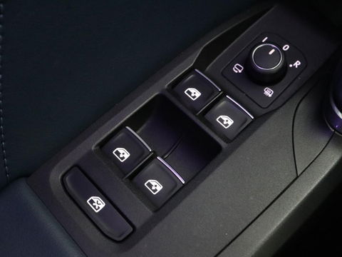 CUPRA Formentor 1.4 eHybrid VZ | 245pk | Trekhaak | Leder | Stoelverwarming | Camera | Carplay | Adaptive cruise | Memory | Keyless | 19'' | Full LED | Sportstoelen | PHEV | Plug In