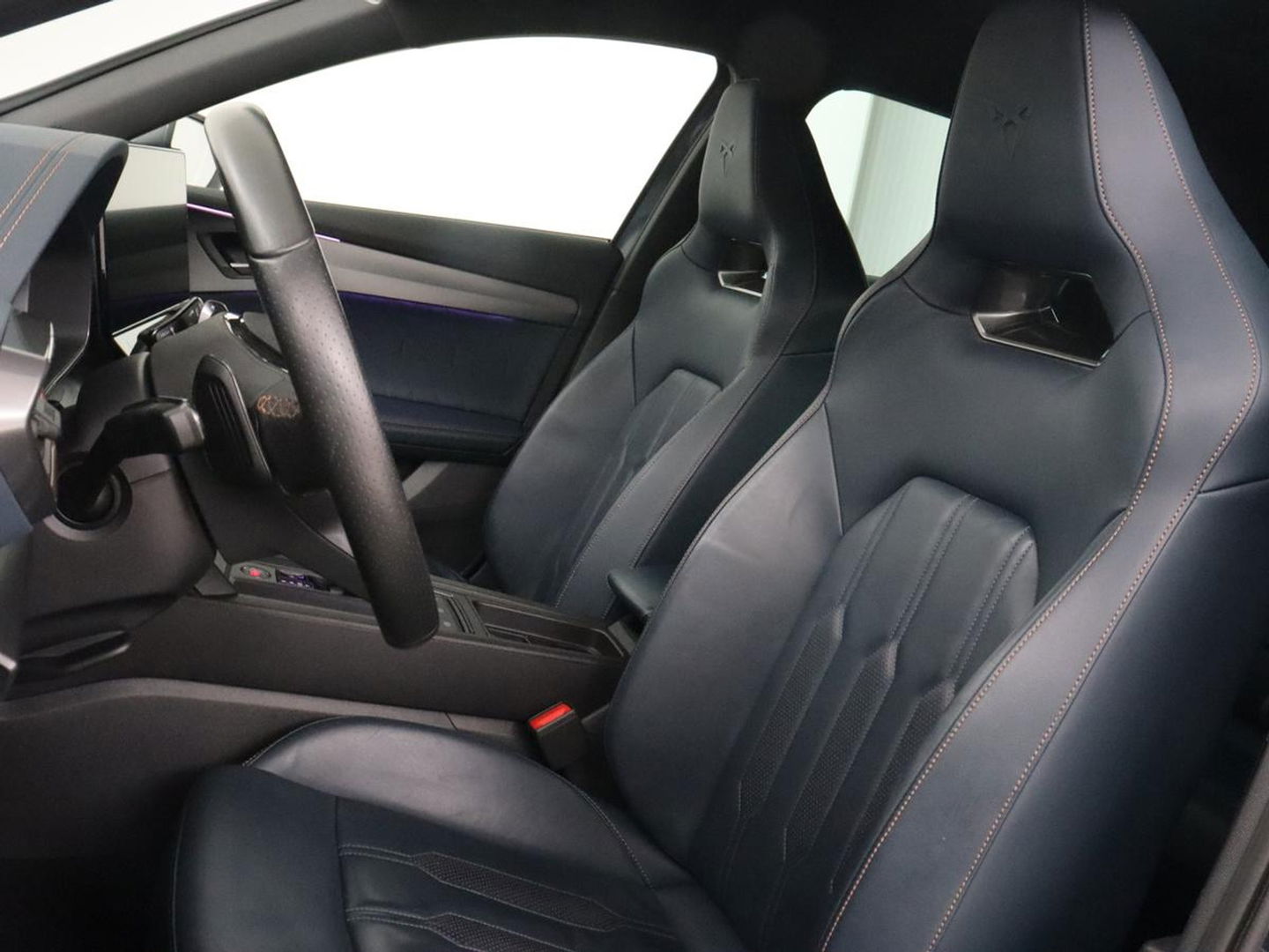 CUPRA Formentor 1.4 eHybrid VZ | 245pk | Trekhaak | Leder | Stoelverwarming | Camera | Carplay | Adaptive cruise | Memory | Keyless | 19'' | Full LED | Sportstoelen | PHEV | Plug In