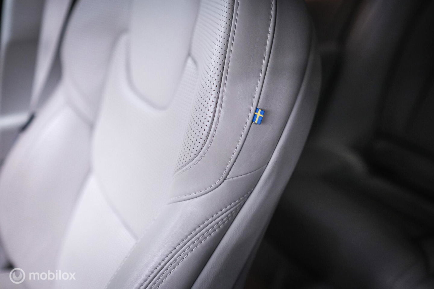 Volvo S90 2.0 T8 AWD Inscription | Luchtvering | B&W audio | Stoelkoeling | Trekhaak | NL auto NAP | 20 inch | Massage | rijklaar |