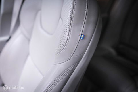 Volvo S90 2.0 T8 AWD Inscription | Luchtvering | B&W audio | Stoelkoeling | Trekhaak | NL auto NAP | 20 inch | Massage | rijklaar |