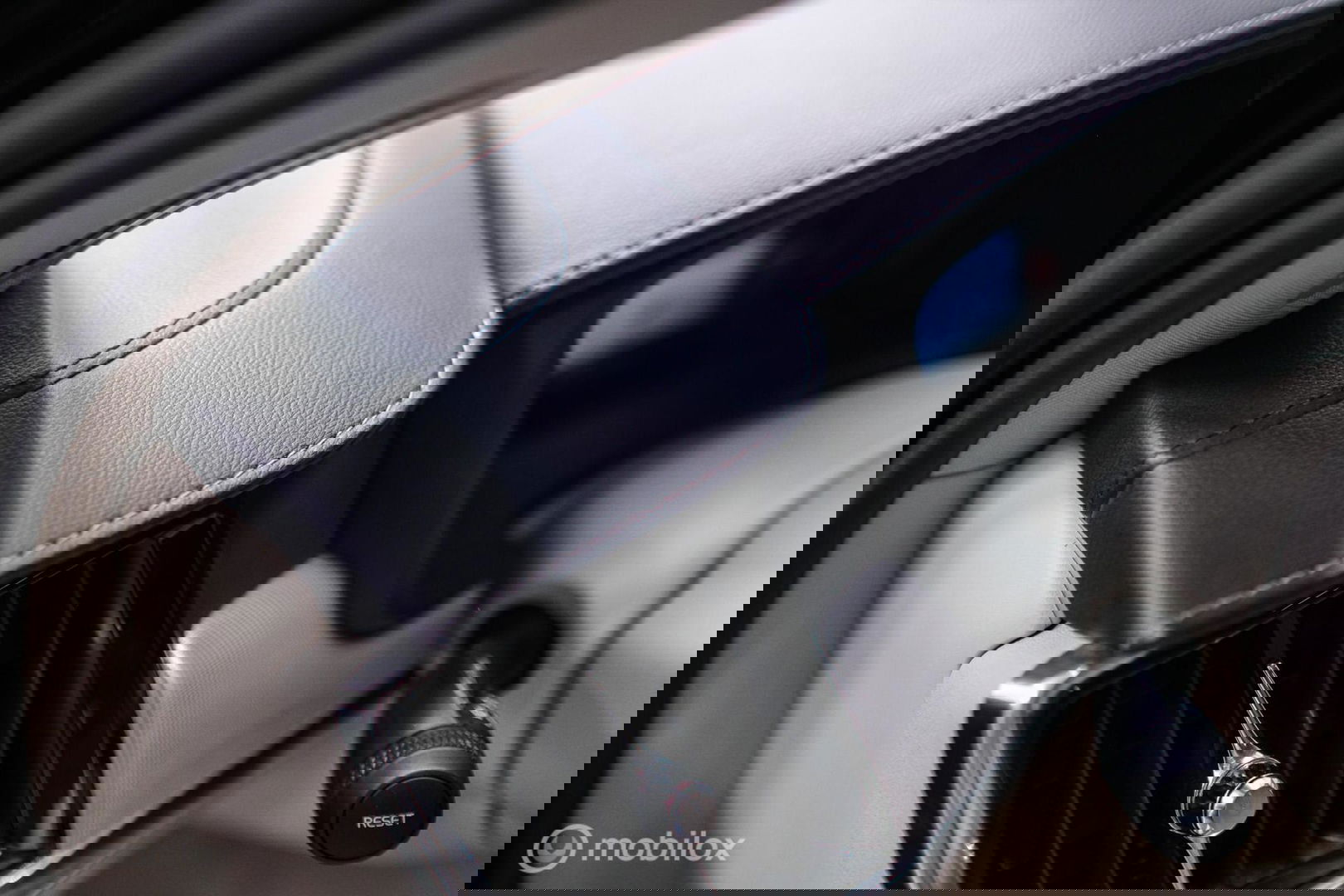 Volvo S90 2.0 T8 AWD Inscription | Luchtvering | B&W audio | Stoelkoeling | Trekhaak | NL auto NAP | 20 inch | Massage | rijklaar |