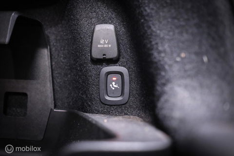 Volvo S90 2.0 T8 AWD Inscription | Luchtvering | B&W audio | Stoelkoeling | Trekhaak | NL auto NAP | 20 inch | Massage | rijklaar |