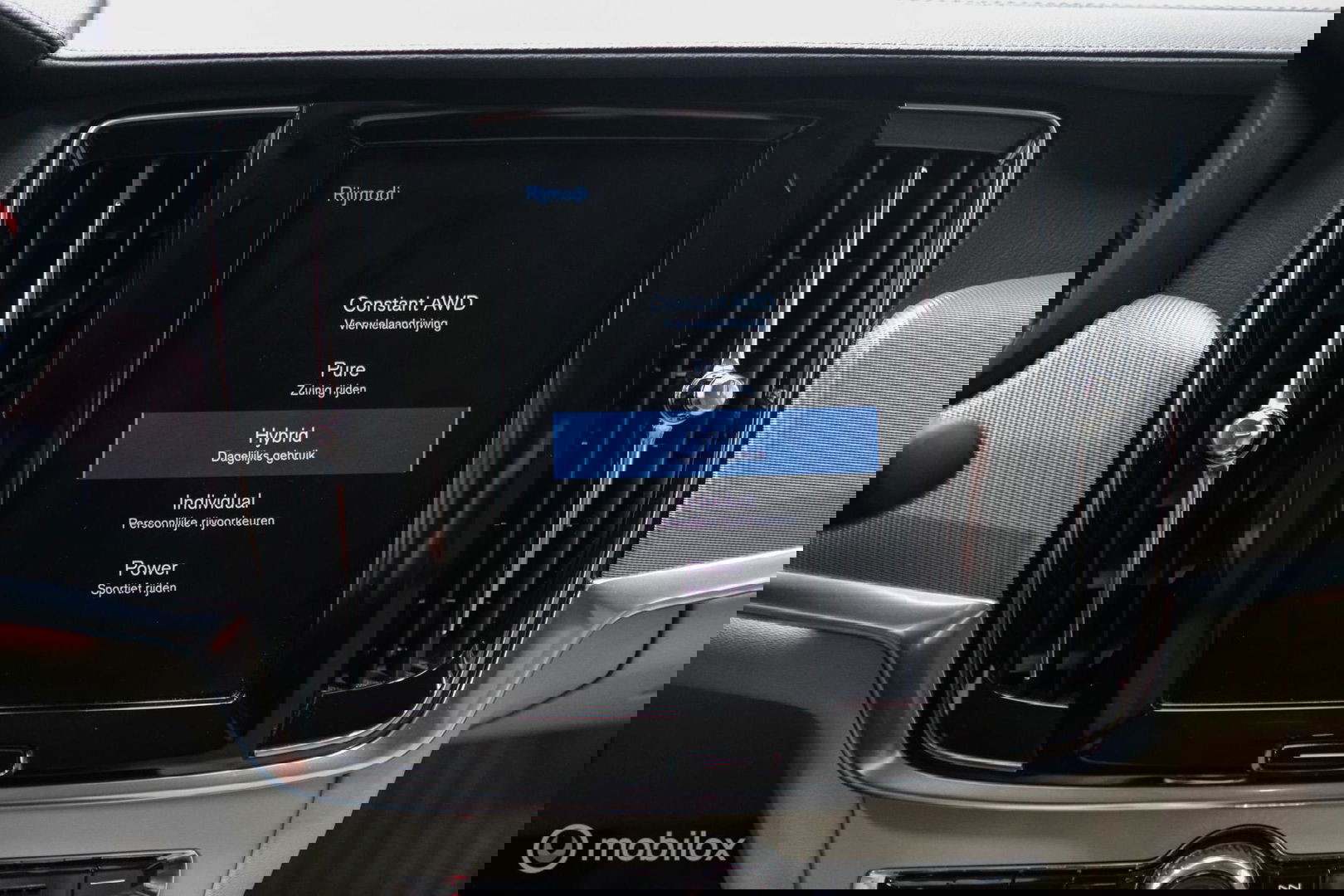 Volvo S90 2.0 T8 AWD Inscription | Luchtvering | B&W audio | Stoelkoeling | Trekhaak | NL auto NAP | 20 inch | Massage | rijklaar |