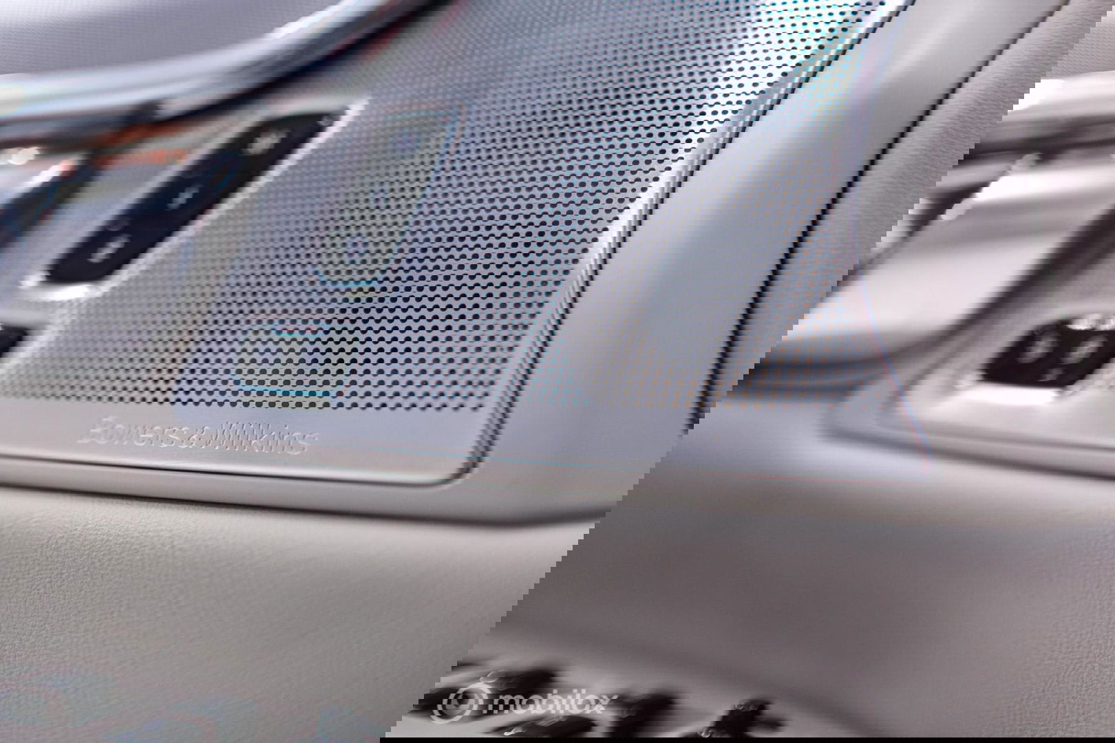 Volvo S90 2.0 T8 AWD Inscription | Luchtvering | B&W audio | Stoelkoeling | Trekhaak | NL auto NAP | 20 inch | Massage | rijklaar |