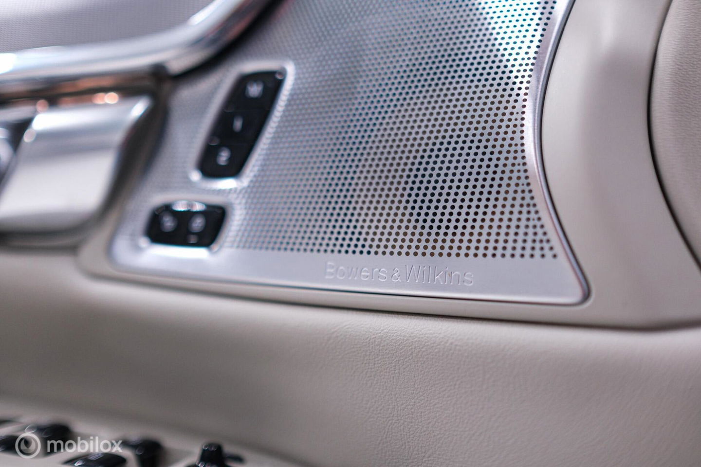 Volvo S90 2.0 T8 AWD Inscription | Luchtvering | B&W audio | Stoelkoeling | Trekhaak | NL auto NAP | 20 inch | Massage | rijklaar |