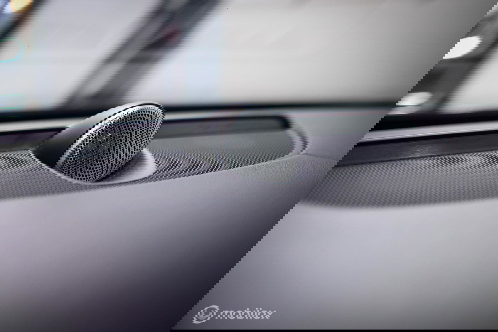 Volvo S90 2.0 T8 AWD Inscription | Luchtvering | B&W audio | Stoelkoeling | Trekhaak | NL auto NAP | 20 inch | Massage | rijklaar |