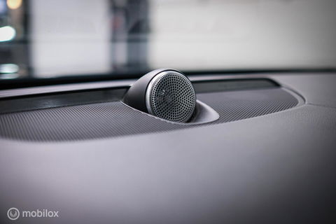 Volvo S90 2.0 T8 AWD Inscription | Luchtvering | B&W audio | Stoelkoeling | Trekhaak | NL auto NAP | 20 inch | Massage | rijklaar |