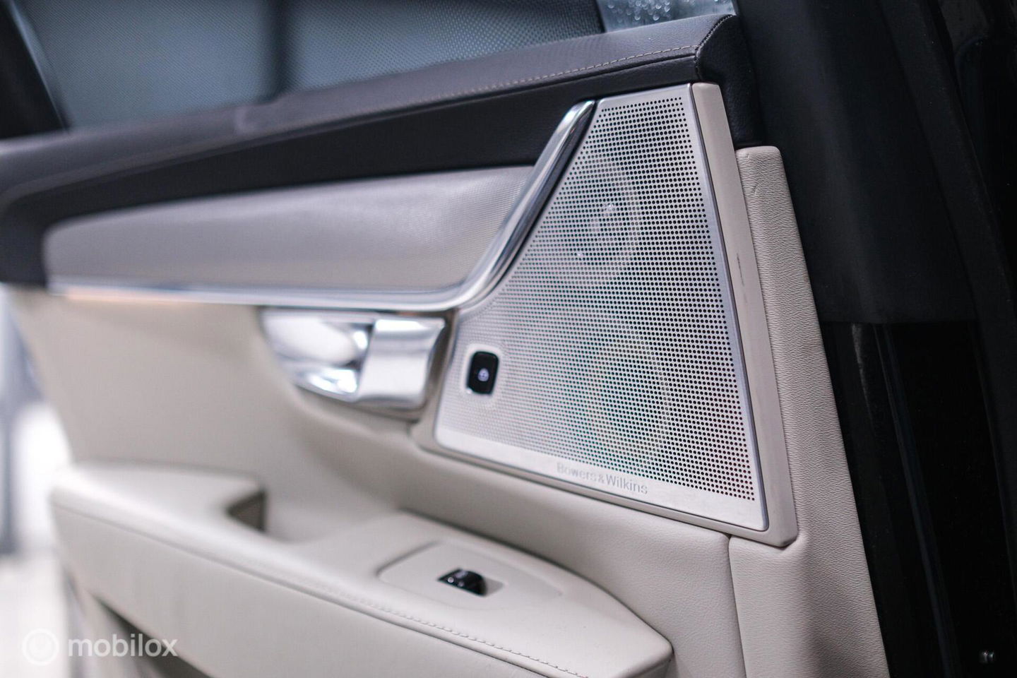 Volvo S90 2.0 T8 AWD Inscription | Luchtvering | B&W audio | Stoelkoeling | Trekhaak | NL auto NAP | 20 inch | Massage | rijklaar |