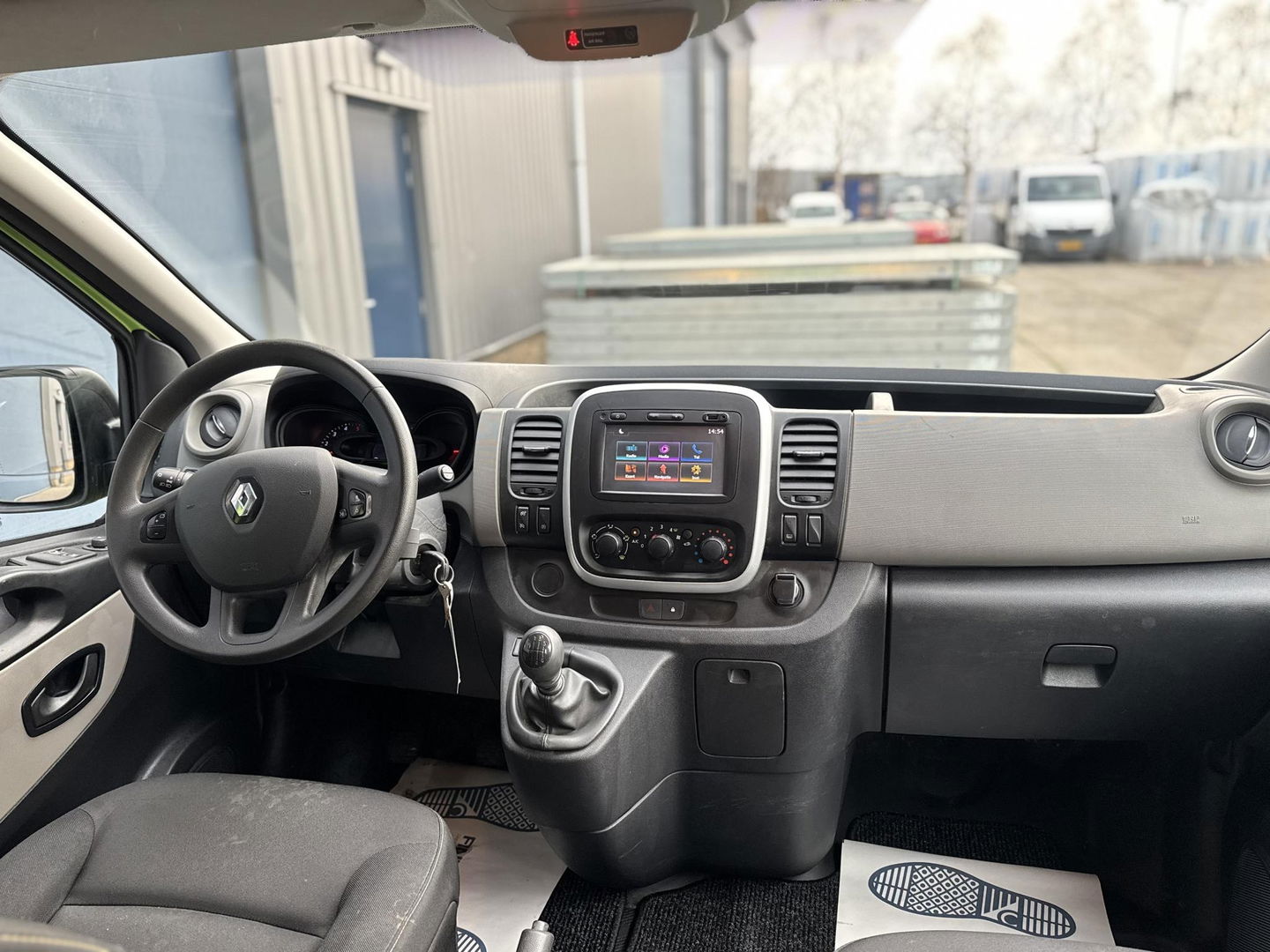 Renault Trafic 1.6 dCi T29 L2H1 DC Comfort Energy DUBBEL CABINE / AIRCO / CRUISE CONTROLE / NAVI / TREKHAAK