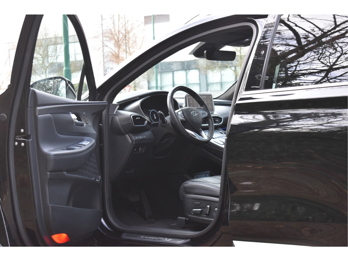 Hyundai Santa Fe 1.6 T-GDI PHEV Premium Plus Sky 265 pk | Zeer vol | Afn.trekhaak | Pano.dak | Keyless | HUD | Leder | Stoelventilatie | 360 gr.camera | Historie