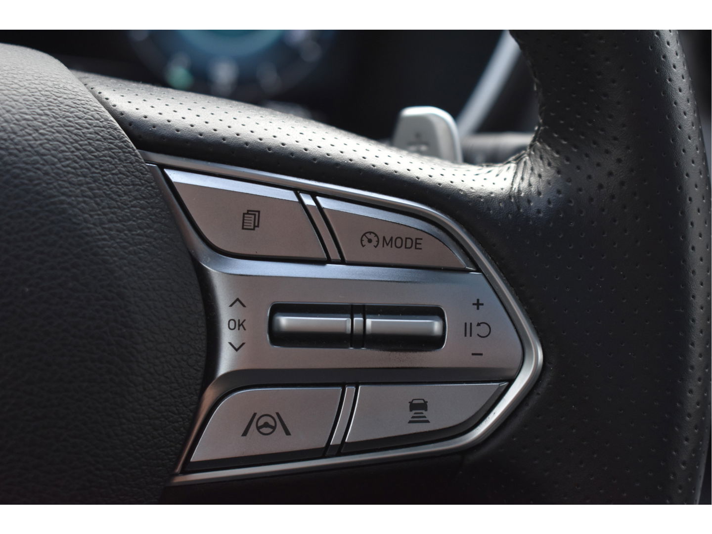 Hyundai Santa Fe 1.6 T-GDI PHEV Premium Plus Sky 265 pk | Zeer vol | Afn.trekhaak | Pano.dak | Keyless | HUD | Leder | Stoelventilatie | 360 gr.camera | Historie