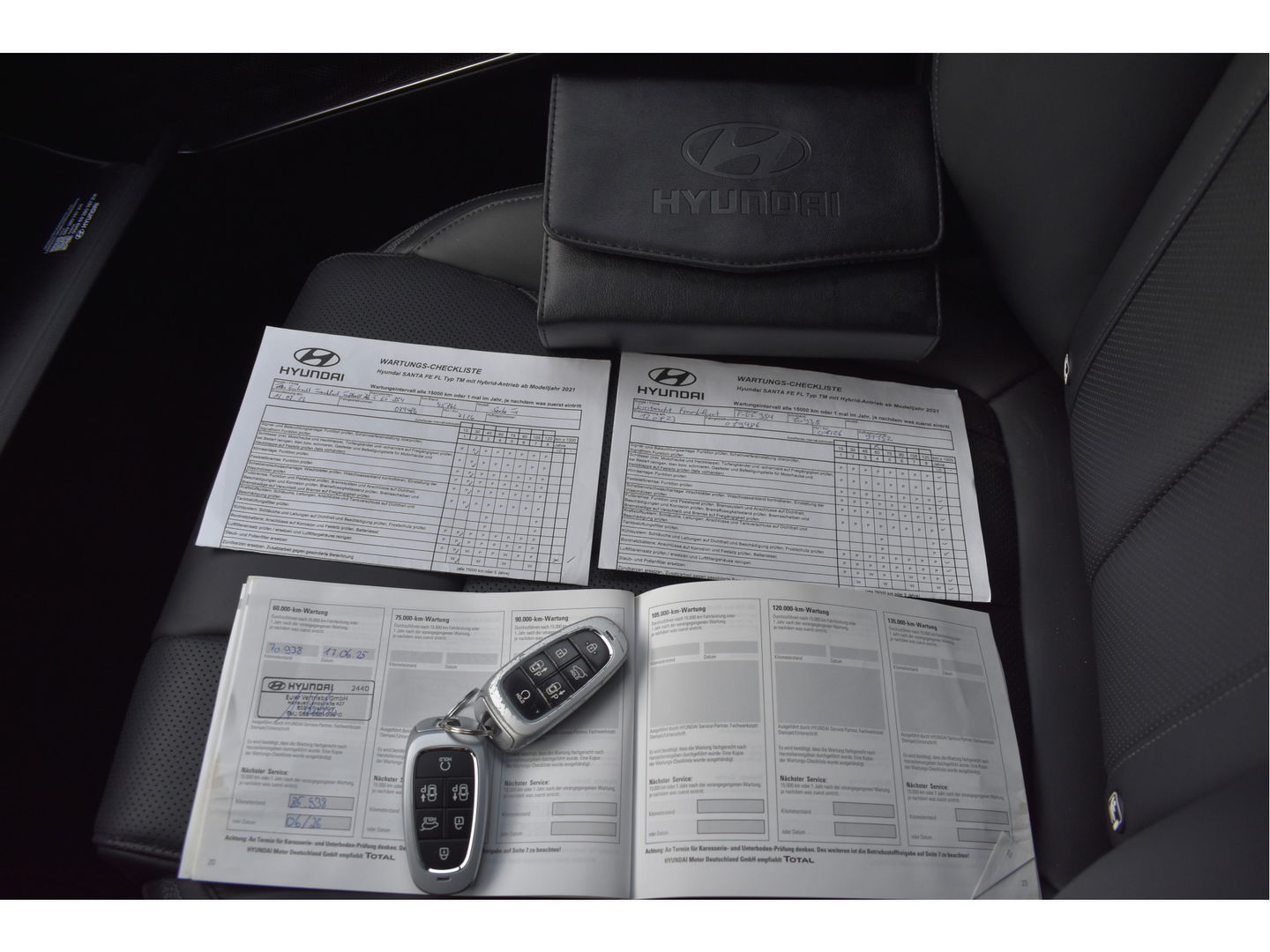 Hyundai Santa Fe 1.6 T-GDI PHEV Premium Plus Sky 265 pk | Zeer vol | Afn.trekhaak | Pano.dak | Keyless | HUD | Leder | Stoelventilatie | 360 gr.camera | Historie