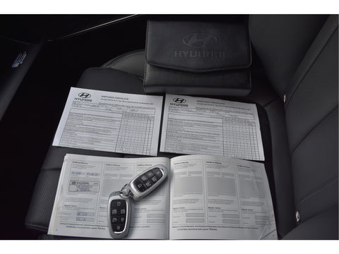 Hyundai Santa Fe 1.6 T-GDI PHEV Premium Plus Sky 265 pk | Zeer vol | Afn.trekhaak | Pano.dak | Keyless | HUD | Leder | Stoelventilatie | 360 gr.camera | Historie
