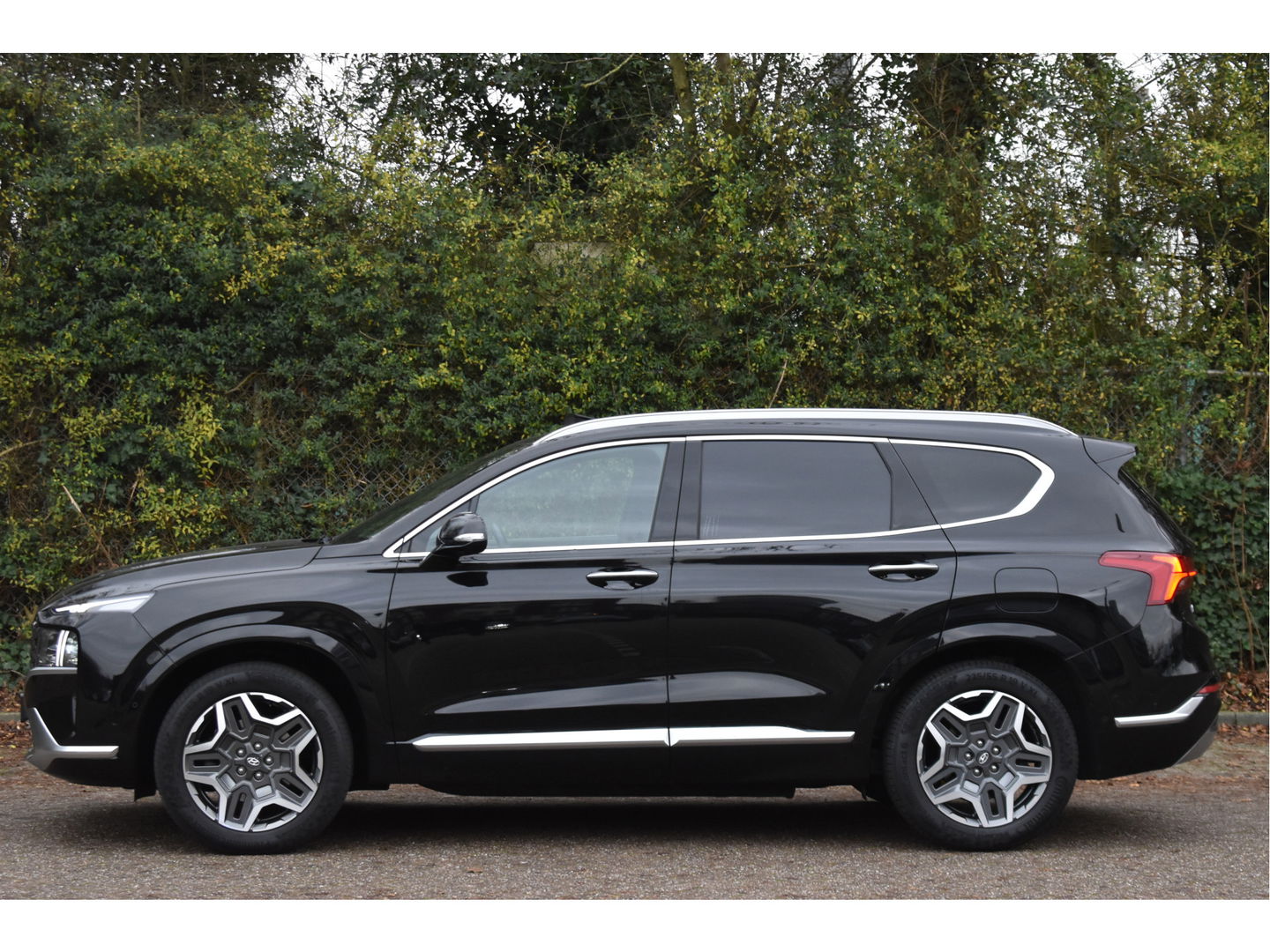 Hyundai Santa Fe 1.6 T-GDI PHEV Premium Plus Sky 265 pk | Zeer vol | Afn.trekhaak | Pano.dak | Keyless | HUD | Leder | Stoelventilatie | 360 gr.camera | Historie