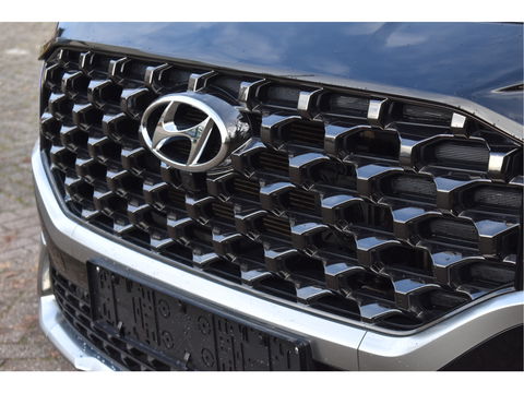 Hyundai Santa Fe 1.6 T-GDI PHEV Premium Plus Sky 265 pk | Zeer vol | Afn.trekhaak | Pano.dak | Keyless | HUD | Leder | Stoelventilatie | 360 gr.camera | Historie