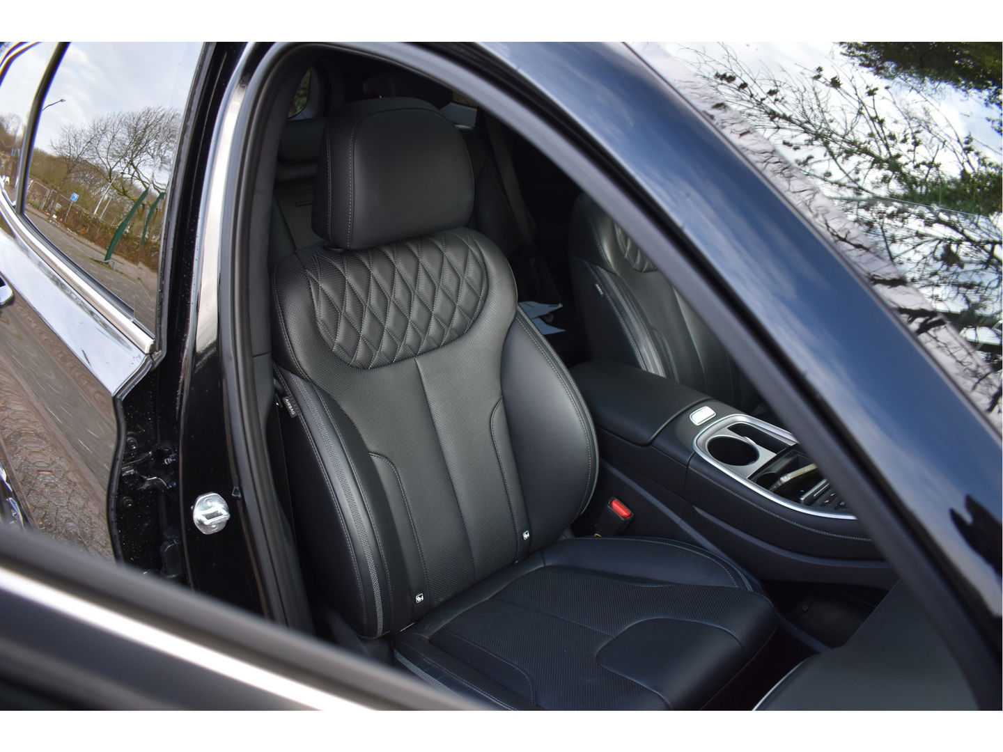 Hyundai Santa Fe 1.6 T-GDI PHEV Premium Plus Sky 265 pk | Zeer vol | Afn.trekhaak | Pano.dak | Keyless | HUD | Leder | Stoelventilatie | 360 gr.camera | Historie