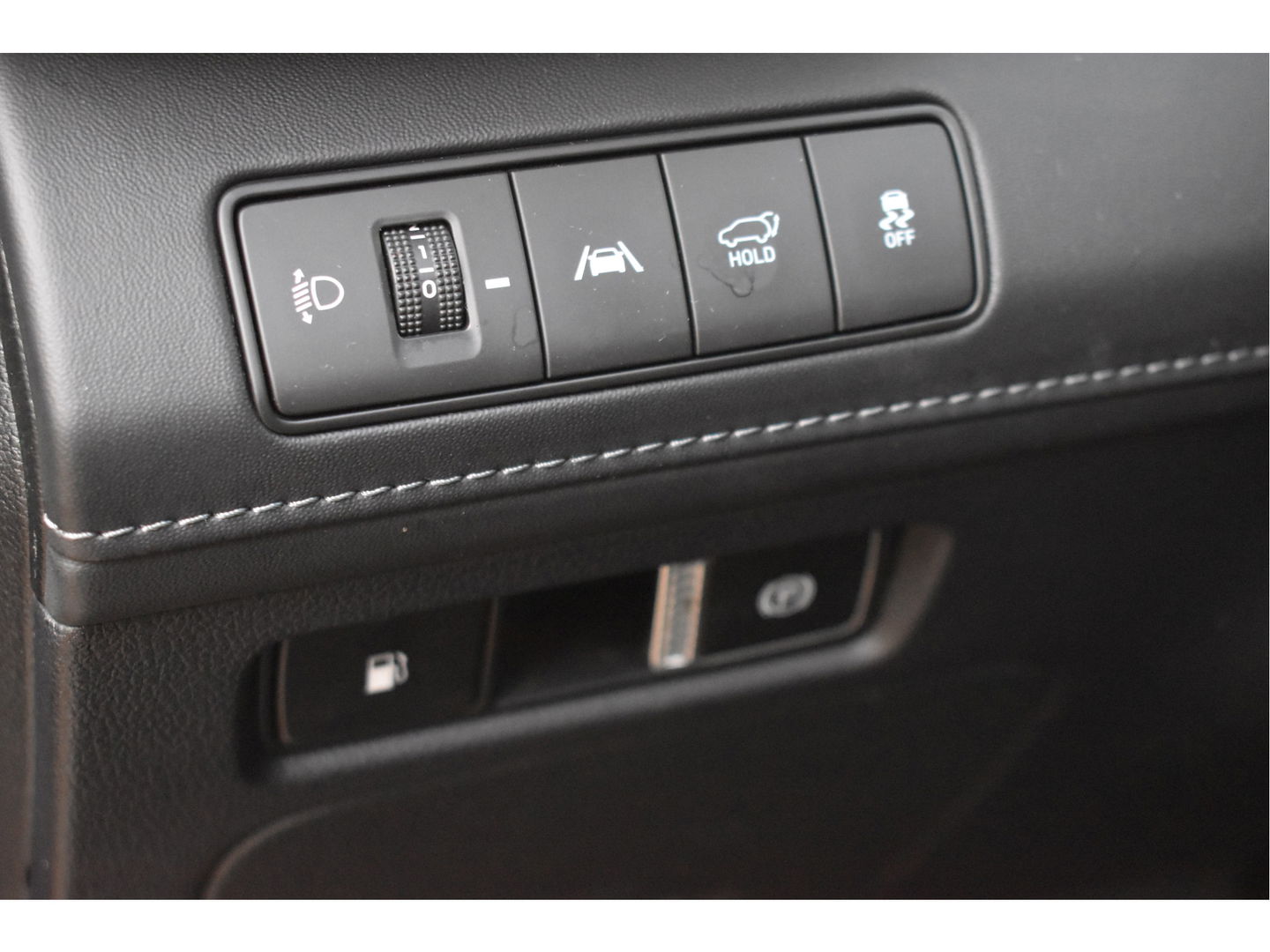 Hyundai Santa Fe 1.6 T-GDI PHEV Premium Plus Sky 265 pk | Zeer vol | Afn.trekhaak | Pano.dak | Keyless | HUD | Leder | Stoelventilatie | 360 gr.camera | Historie