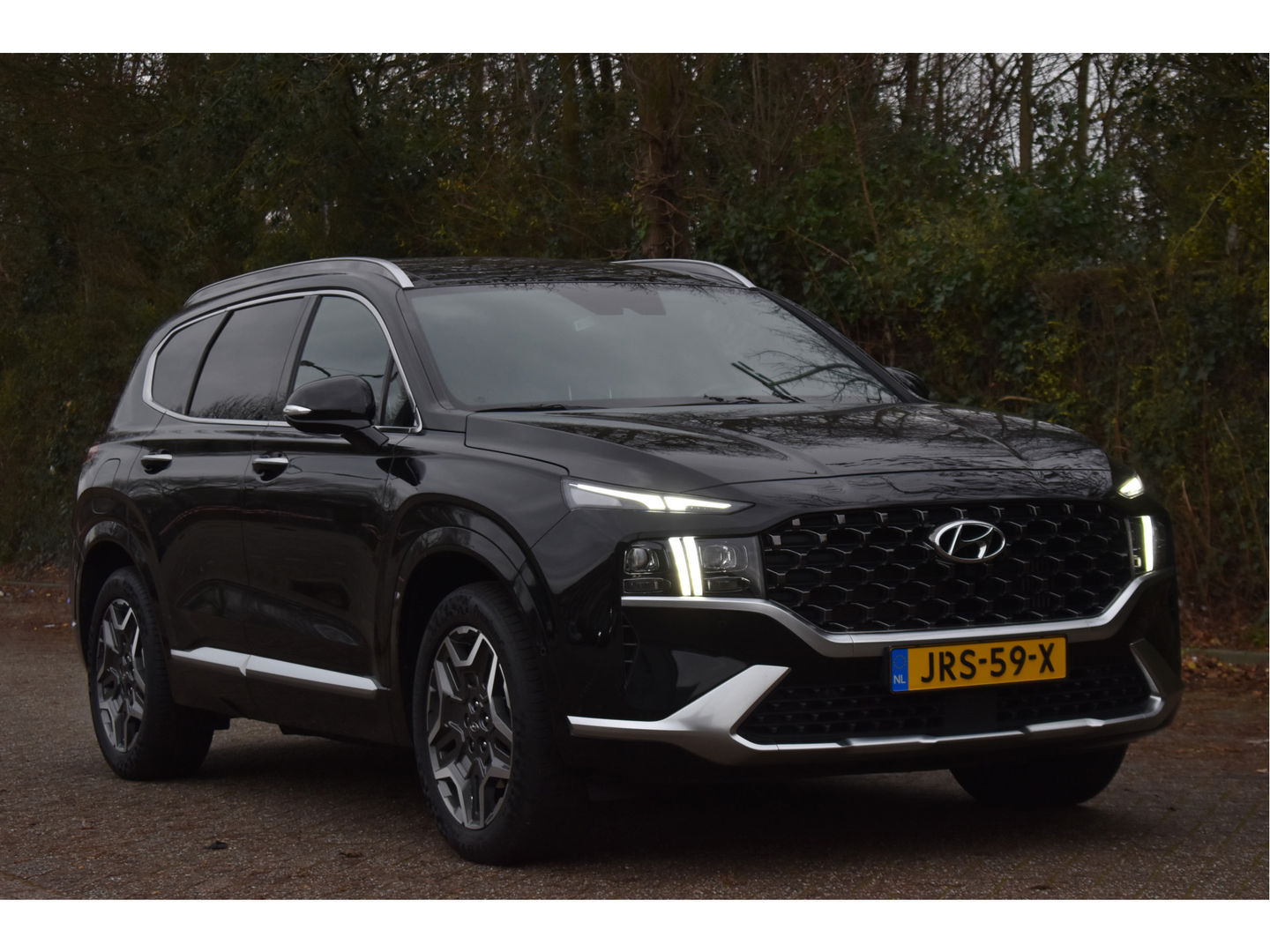 Hyundai Santa Fe 1.6 T-GDI PHEV Premium Plus Sky 265 pk | Zeer vol | Afn.trekhaak | Pano.dak | Keyless | HUD | Leder | Stoelventilatie | 360 gr.camera | Historie