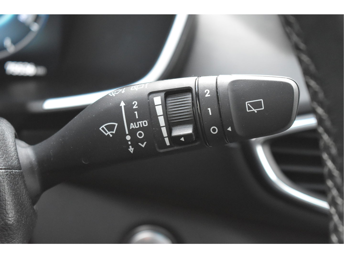 Hyundai Santa Fe 1.6 T-GDI PHEV Premium Plus Sky 265 pk | Zeer vol | Afn.trekhaak | Pano.dak | Keyless | HUD | Leder | Stoelventilatie | 360 gr.camera | Historie