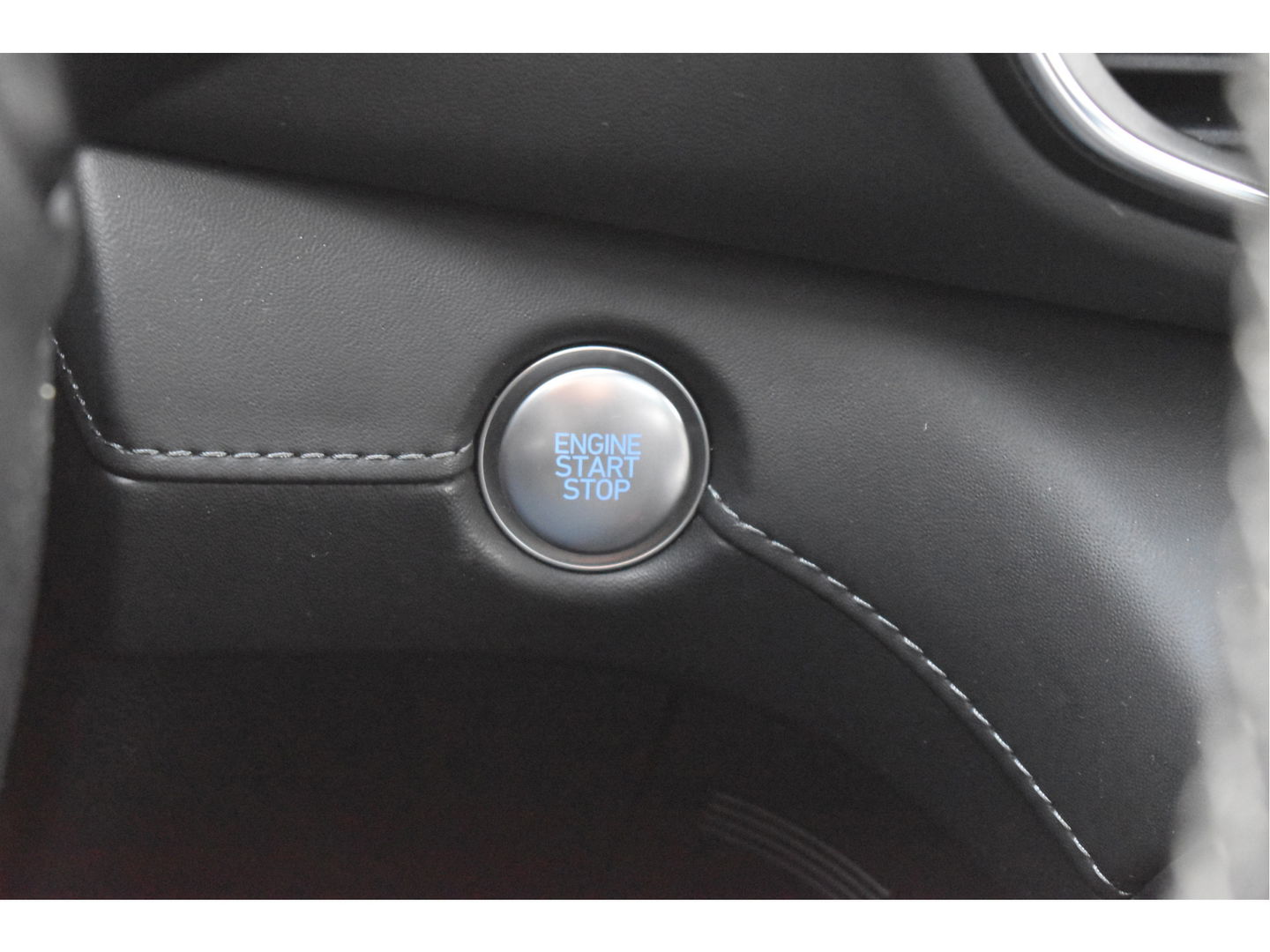 Hyundai Santa Fe 1.6 T-GDI PHEV Premium Plus Sky 265 pk | Zeer vol | Afn.trekhaak | Pano.dak | Keyless | HUD | Leder | Stoelventilatie | 360 gr.camera | Historie