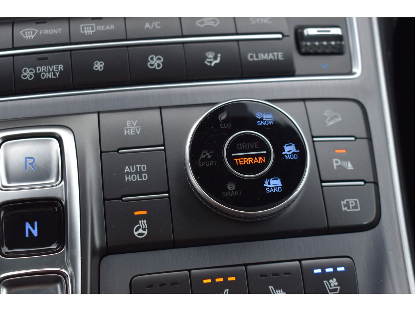 Hyundai Santa Fe 1.6 T-GDI PHEV Premium Plus Sky 265 pk | Zeer vol | Afn.trekhaak | Pano.dak | Keyless | HUD | Leder | Stoelventilatie | 360 gr.camera | Historie