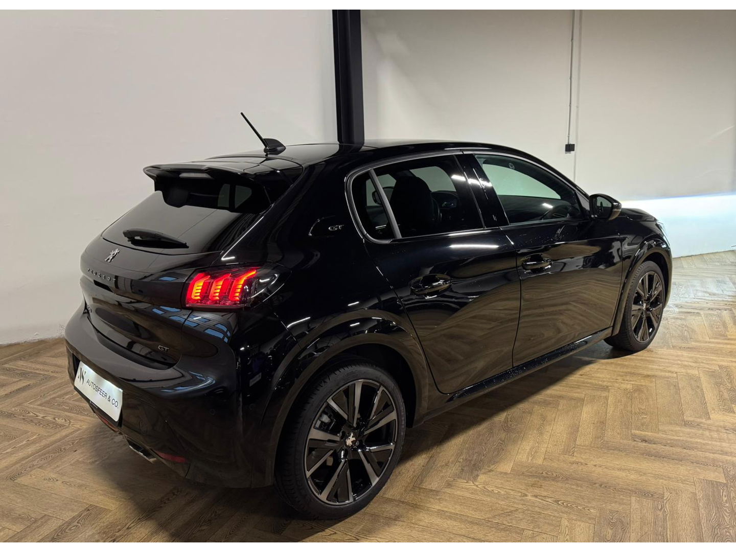 Peugeot 208 1.2 PureTech GT PANO KEYLESS CAM