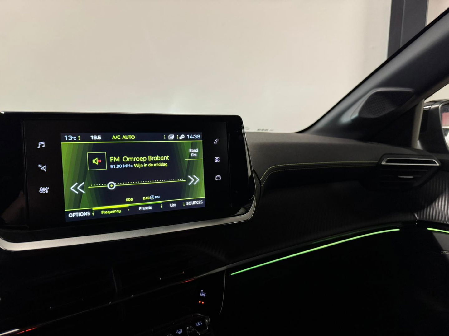 Peugeot 208 1.2 PureTech GT PANO KEYLESS CAM