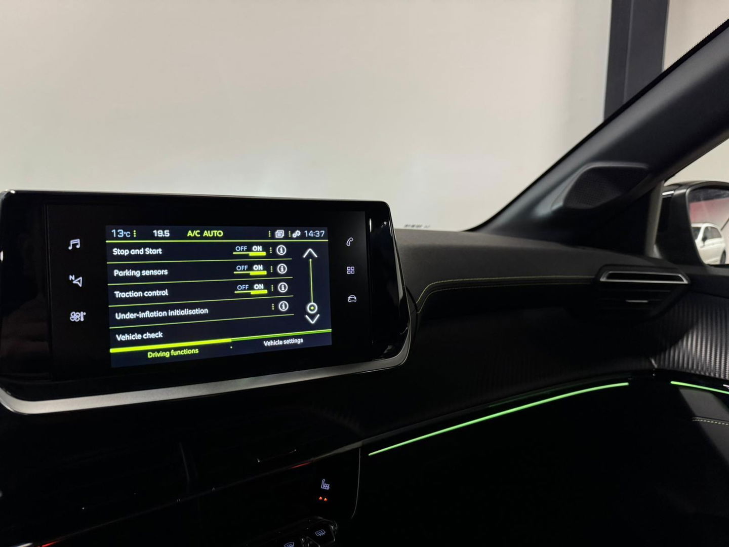 Peugeot 208 1.2 PureTech GT PANO KEYLESS CAM