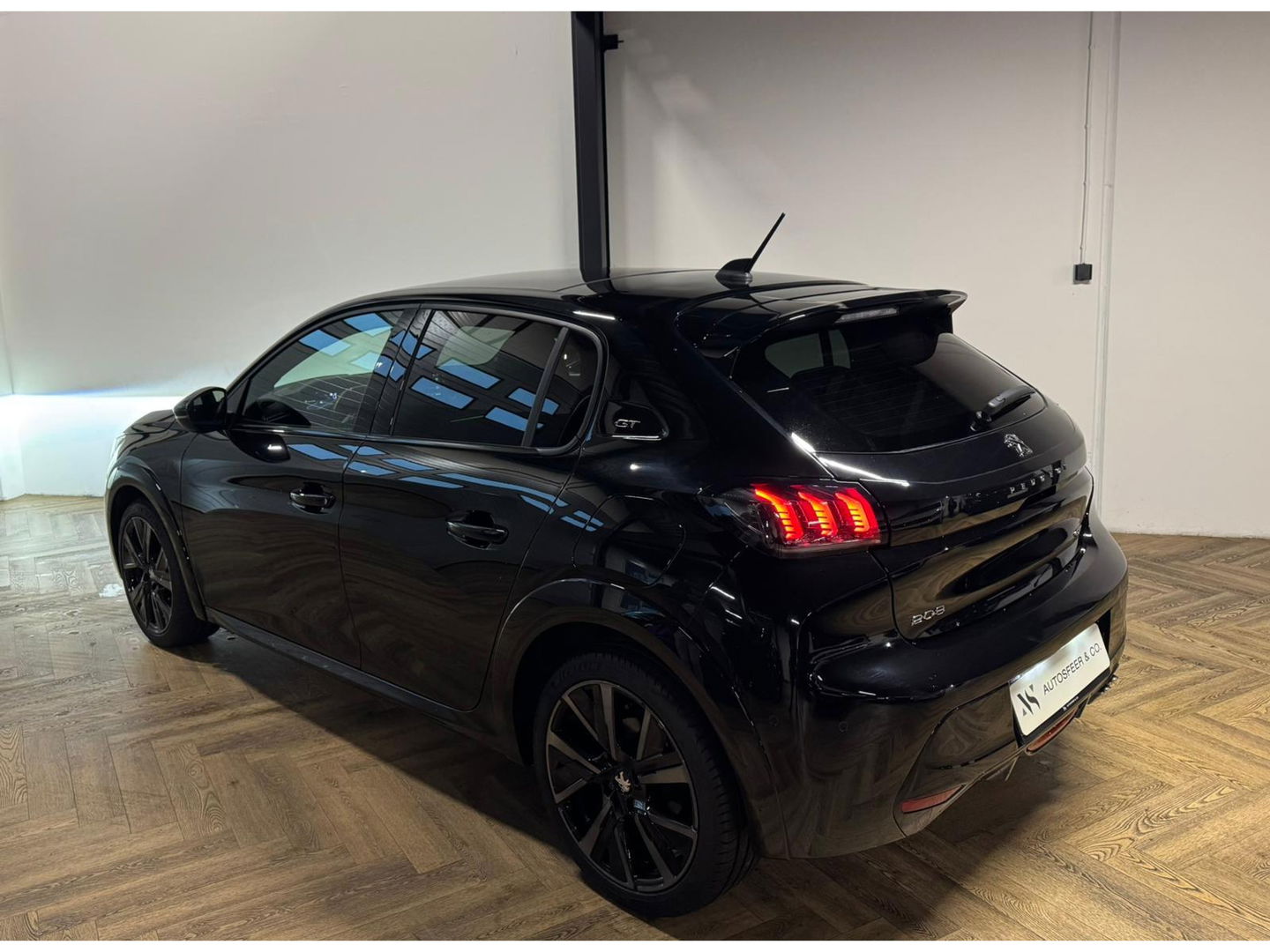 Peugeot 208 1.2 PureTech GT PANO KEYLESS CAM