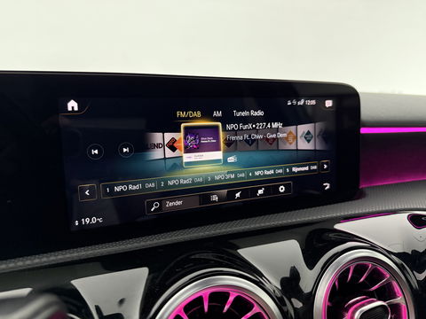 Mercedes-Benz A-Klasse 180 AMG | Pano | Sfeer | Virtual | Stoelverw. | Carplay | Cruise | Parkeersens.