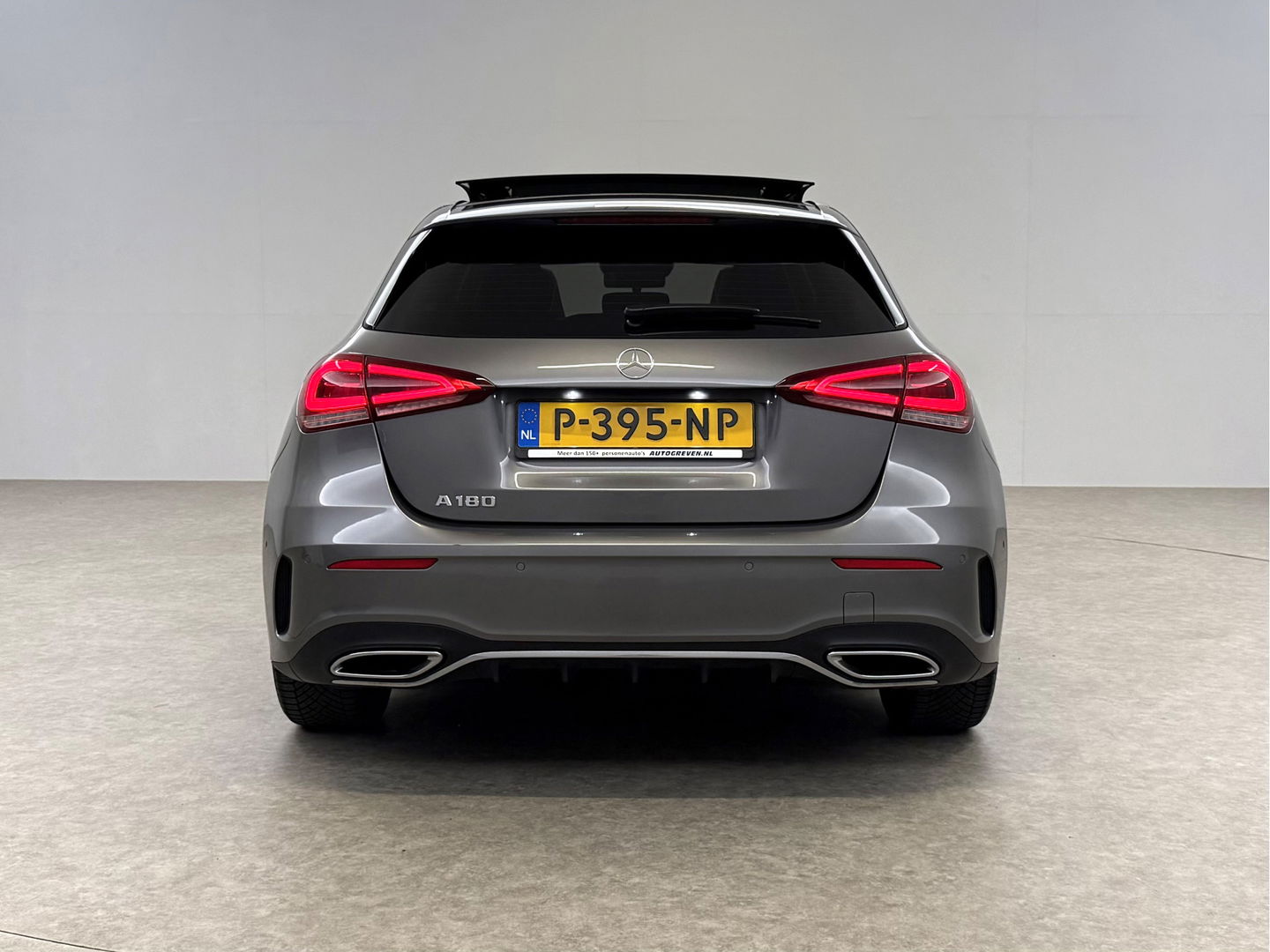 Mercedes-Benz A-Klasse 180 AMG | Pano | Sfeer | Virtual | Stoelverw. | Carplay | Cruise | Parkeersens.